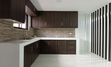 For Sale 3 Storey Townhouse in Town & Country Exce Village Mayamot Antipolo Rizal. KSA