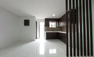 For Sale 3 Storey Townhouse in Town & Country Exce Village Mayamot Antipolo Rizal. KSA