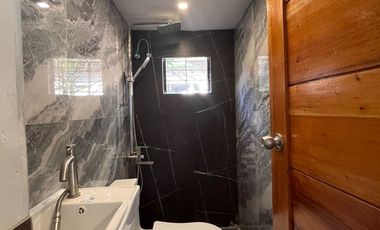 🚨 RUSH SALE! From **₱4.5M down to ₱4.2M NET *Newly Renovated 3-Storey House* 🏡✨