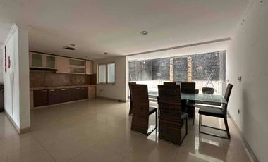 Disewakan Rumah Di Manyar Permai