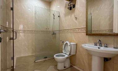 Disewakan Rumah Di Manyar Permai