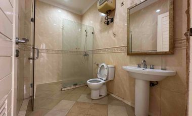 Disewakan Rumah Di Manyar Permai