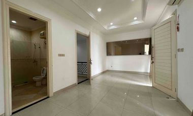 Disewakan Rumah Di Manyar Permai