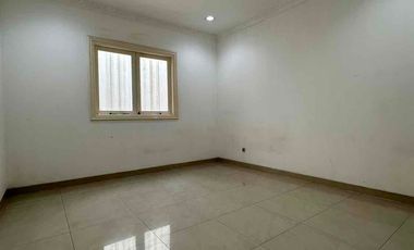 Disewakan Rumah Di Manyar Permai