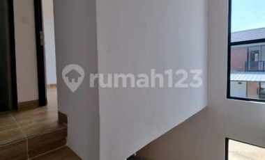 Disewa Rumah di CENDANA PEAK Karawaci Siap Huni