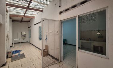 Rumah Di Tengah Kota! Dijual Cepat Lokasi Strategis Sayap Ciateul, Regol, Bandung