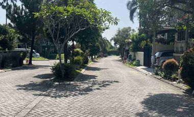 RUMAH MEWAH DI JL BENSIN ULUJAMI JAKARTA SELATAN