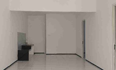 Rumah minimalis sudah renov berpagar di Nirwana Eksekutif dekat Merr