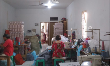 Rumah diKFT bebas banjir cocok untuk tinggal dan usaha LT 180m