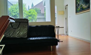 Villa Mewah Furnished, Ada Pool, View Bagus di Rancamaya Bogor