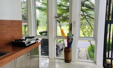 Villa Mewah Furnished, Ada Pool, View Bagus di Rancamaya Bogor