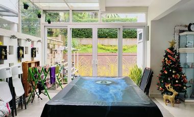 Villa Mewah Furnished, Ada Pool, View Bagus di Rancamaya Bogor