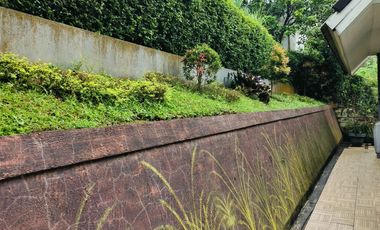 Villa Mewah Furnished, Ada Pool, View Bagus di Rancamaya Bogor