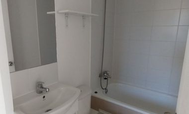 Dpto. 3 Dorm / 2 Baños / 1 Est.-(Amueblado).-Peñablanca, Villa Alemana. V Región.-