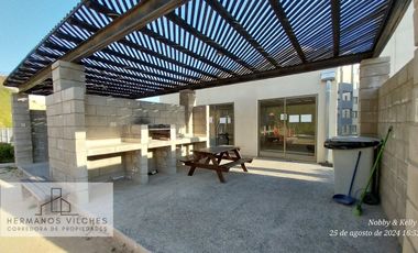 Dpto. 3 Dorm / 2 Baños / 1 Est.-(Amueblado).-Peñablanca, Villa Alemana. V Región.-