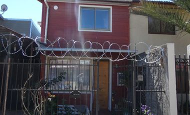 Se vende Casa 2 pisos en buen estado Chilla Viejo