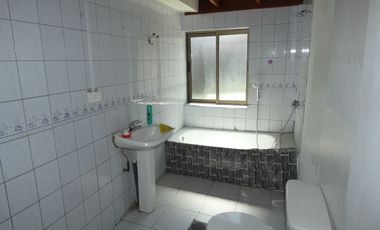 Se vende Casa 2 pisos en buen estado Chilla Viejo