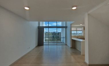 Apartamento en Arriendo  en Unidad Cerrada ubicado en Pinares Alto