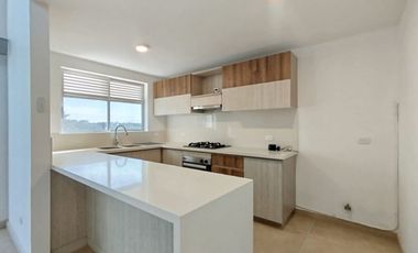Apartamento en Arriendo  en Unidad Cerrada ubicado en Pinares Alto