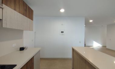 Apartamento en Arriendo  en Unidad Cerrada ubicado en Pinares Alto