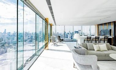 3-BR Condo at Q1 Sukhumvit near BTS Nana