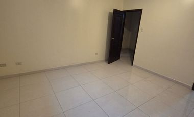 Departamento en Alquiler en los Ceibos, 3 Habitaciones, 3 Baños, 1 Puesto de Parqueo,  Norte de Guayaquil.