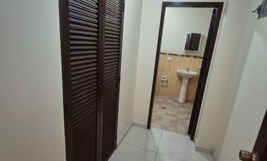 Departamento en Alquiler en los Ceibos, 3 Habitaciones, 3 Baños, 1 Puesto de Parqueo,  Norte de Guayaquil.