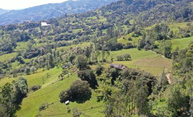 Se Vende Finca en Santa Barbara Junín, Cundinamarca.