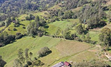 Se Vende Finca en Santa Barbara Junín, Cundinamarca.