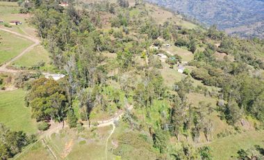 Se Vende Finca en Santa Barbara Junín, Cundinamarca.