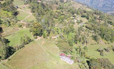 Se Vende Finca en Santa Barbara Junín, Cundinamarca.