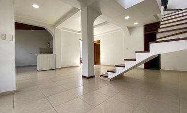 🏡✨ ¡GANGAZO! Casa Gigante en Barrio Jardín – $390.000.000 💰