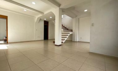 🏡✨ ¡GANGAZO! Casa Gigante en Barrio Jardín – $390.000.000 💰