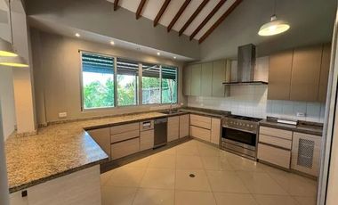 Renta Casa Campestre en Condominio Combia