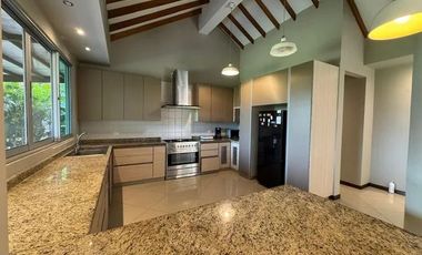 Renta Casa Campestre en Condominio Combia