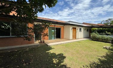 Renta Casa Campestre en Condominio Combia