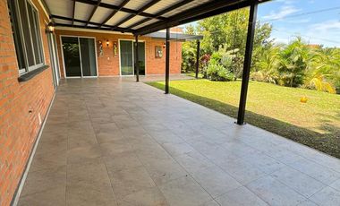 Renta Casa Campestre en Condominio Combia