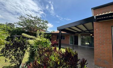 Renta Casa Campestre en Condominio Combia