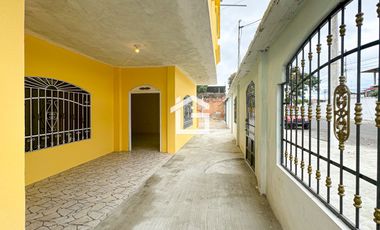 Casa Esquinera en Venta en Lilian María, Machala