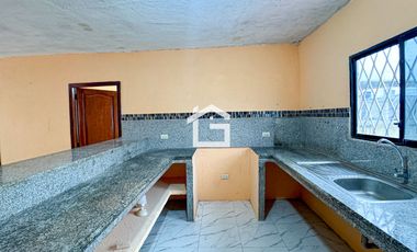 Casa Esquinera en Venta en Lilian María, Machala
