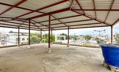 Casa Esquinera en Venta en Lilian María, Machala