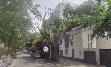 VENTA DE GRANDE CASA EN HIPODROMO CONDESA, CUAUTÉMOC, CDMX.