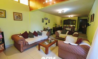 VENDO POR VIAJE! Departamento en PRIMER PISO – 142.93 m² C/ COCHERA
