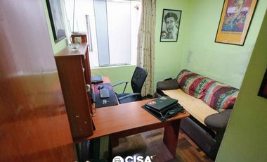 VENDO POR VIAJE! Departamento en PRIMER PISO – 142.93 m² C/ COCHERA