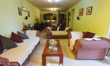 VENDO POR VIAJE! Departamento en PRIMER PISO – 142.93 m² C/ COCHERA