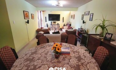 VENDO POR VIAJE! Departamento en PRIMER PISO – 142.93 m² C/ COCHERA