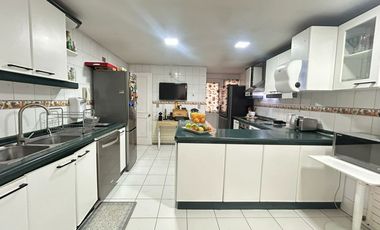 Exclusiva Casa en venta,dentro de Condominio, Huechuraba