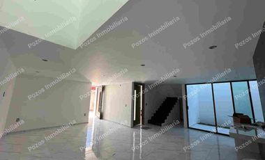 Casa nueva en venta en Metepec, Moderna, funcional, 3 niveles,  con roof garden