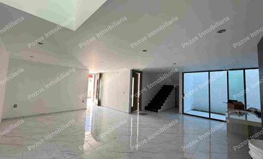 Casa nueva en venta en Metepec, Moderna, funcional, 3 niveles,  con roof garden