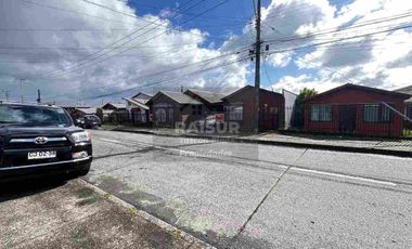 Vende Propiedad  de 255 M2 con dos casas con excelente ubicación Comercial o habitacional en Calle Jose Miguel Carrera. A una cuadra de Hiper Líder Puerto Montt.